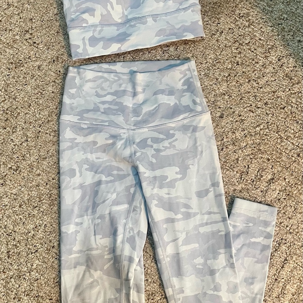 Like New Lululemon Set Size 4